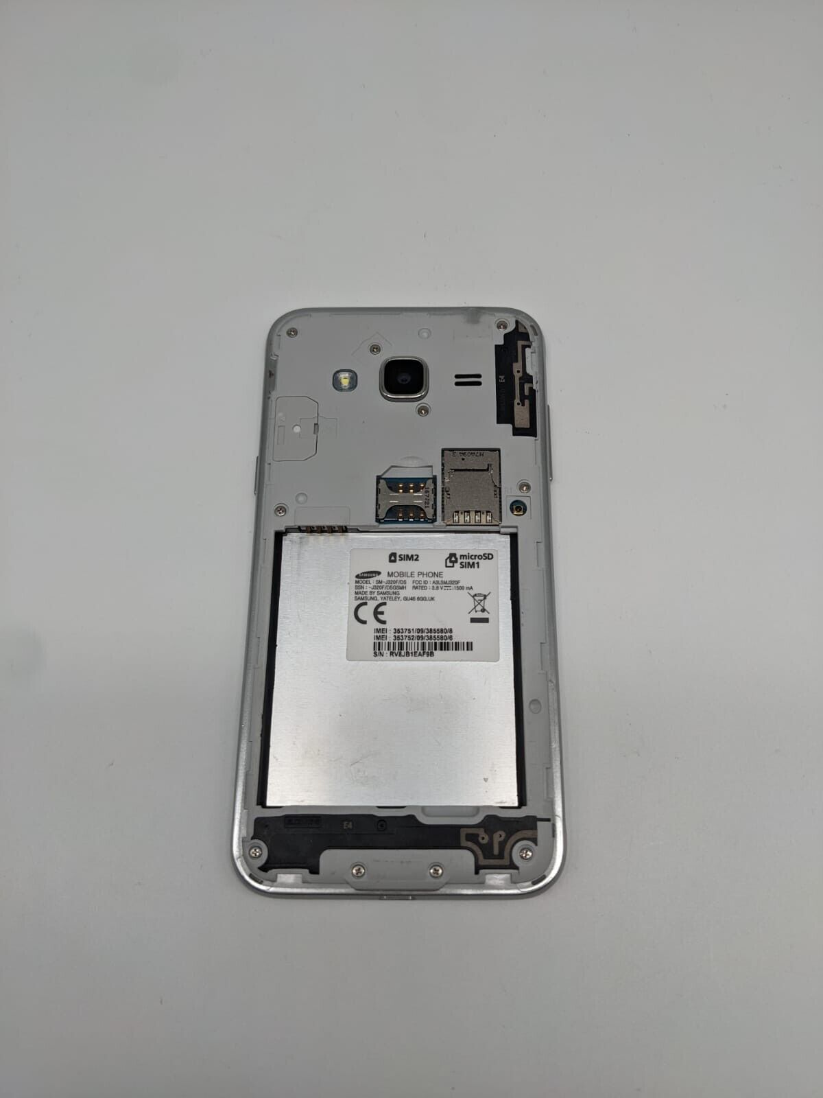 Samsung Galaxy J3 2016 SM-J320F/DS 8GB Dual Sim Weiß | DEFEKT