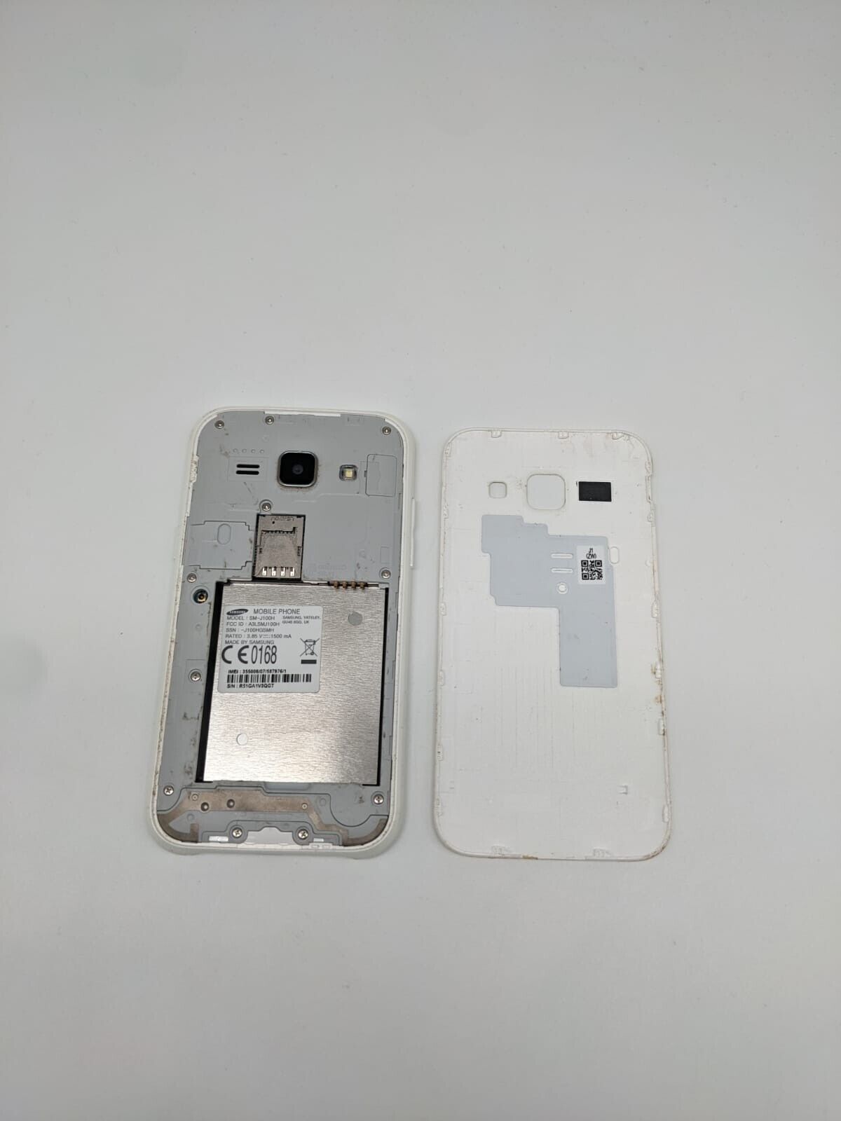 Samsung Galaxy J1 SM-J100H 4GB Weiß Smartphone | OHNE AKKU | VOLL FUNKTIONSFÄHIG