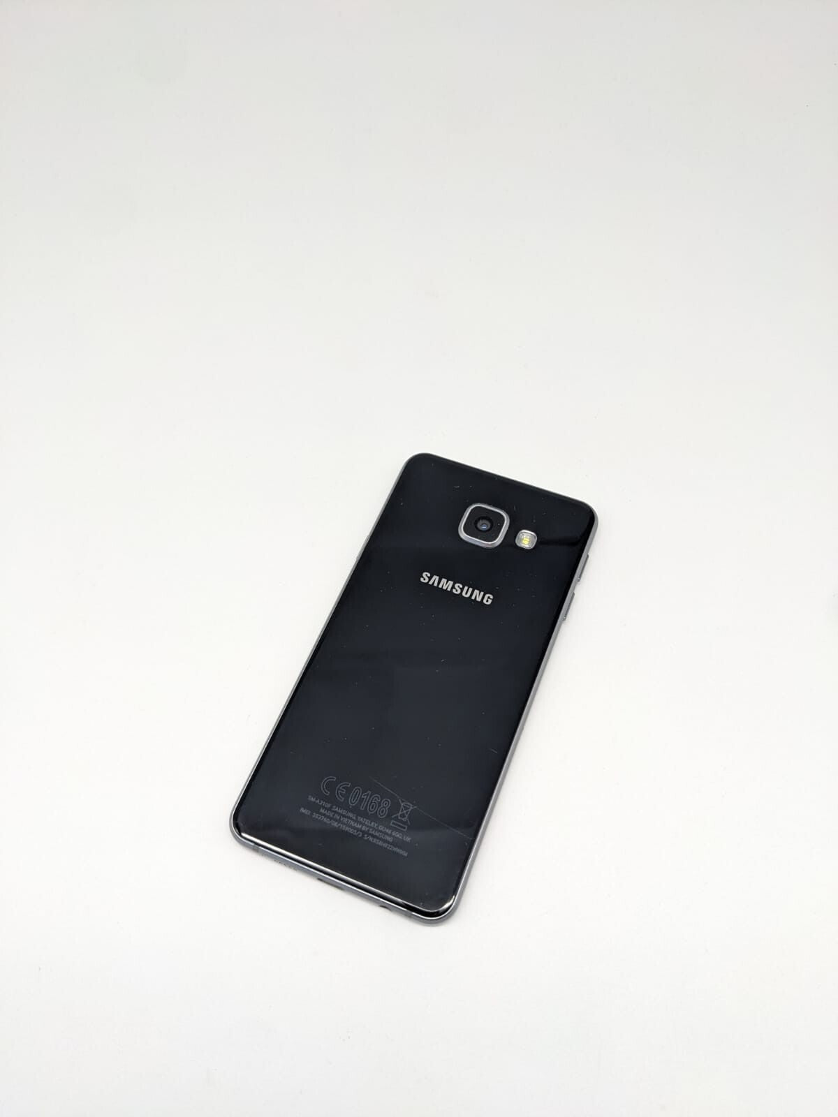 Samsung Galaxy A3 2016 SM-A310F 16GB Schwarz | OHNE SIMLOCK