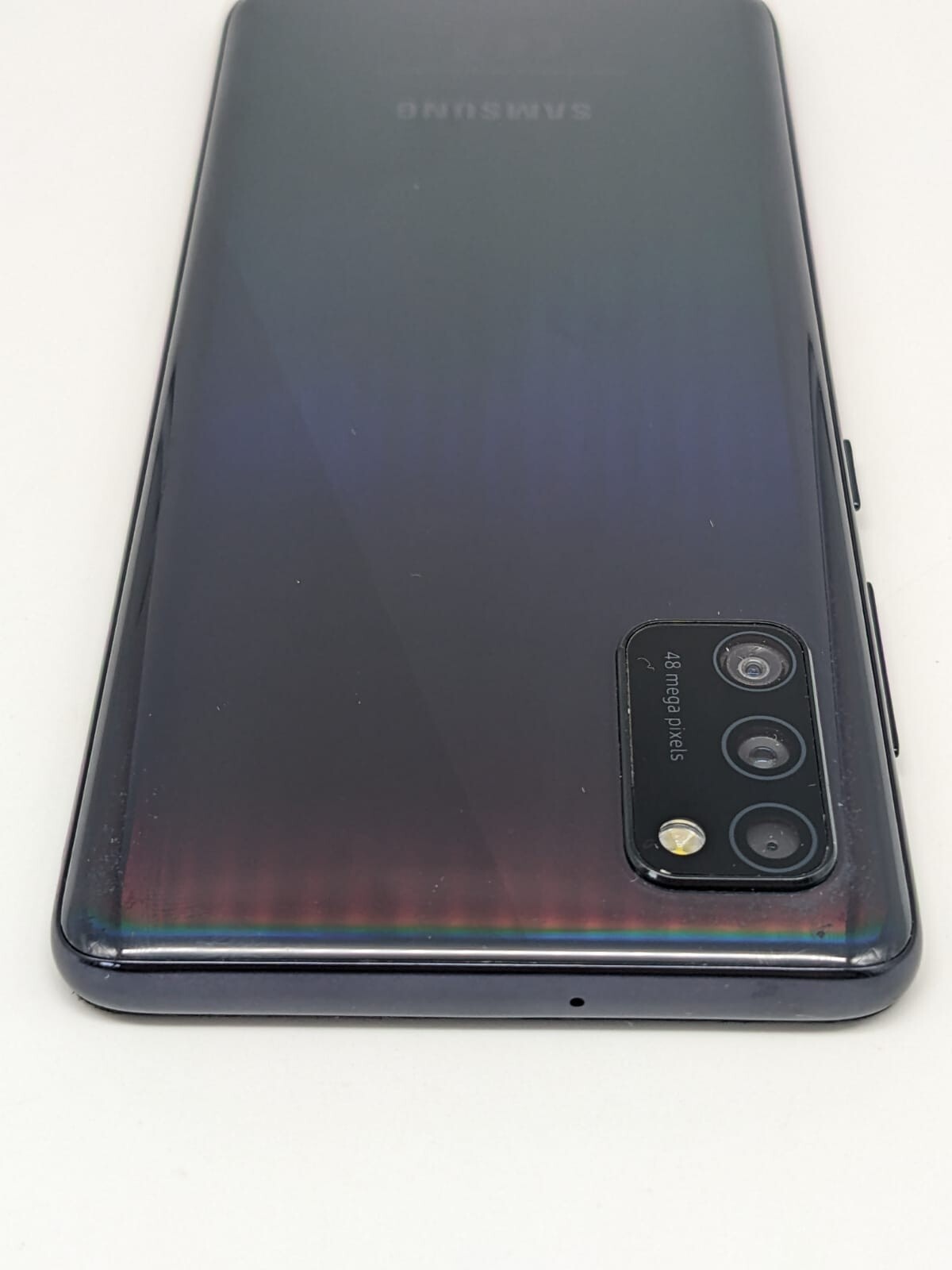 Samsung Galaxy A41 SM-A415F Schwarz Teilespender | LÄDT/STARTET NICHT