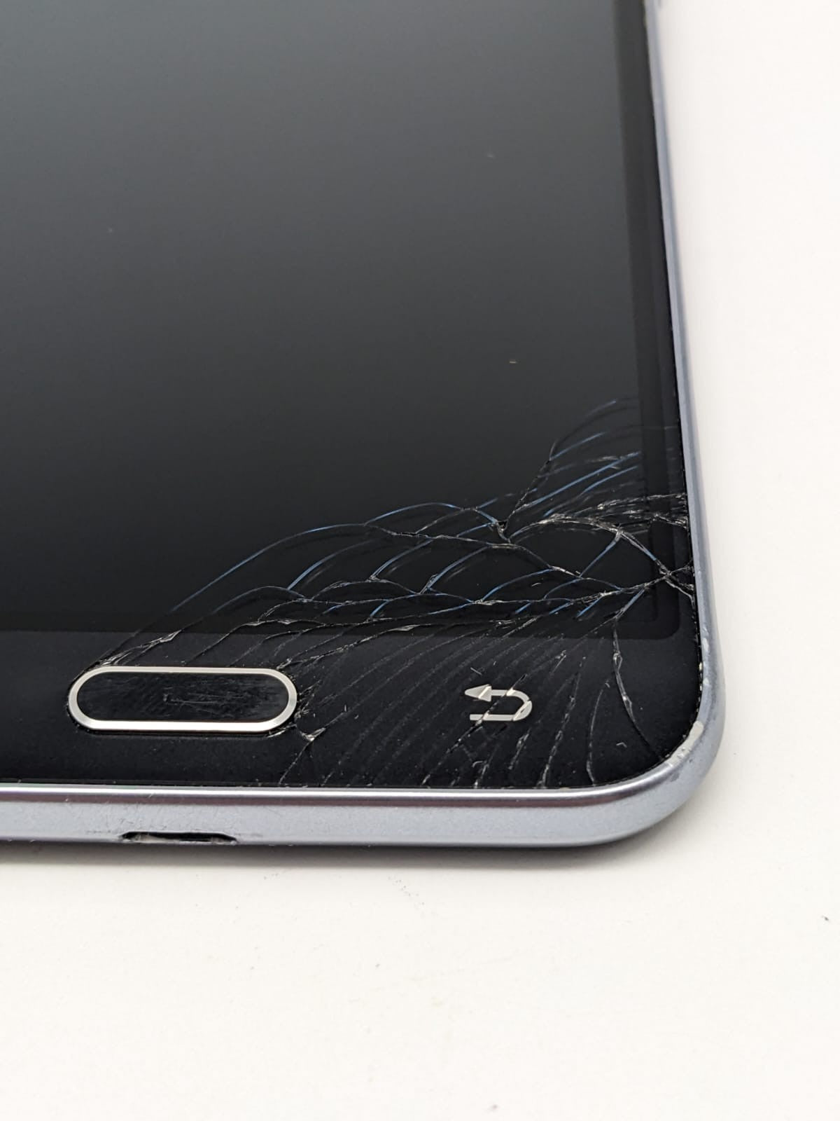Samsung Galaxy J3 2016 SM-J320FN/DS Schwarz | OHNE SIMLOCK