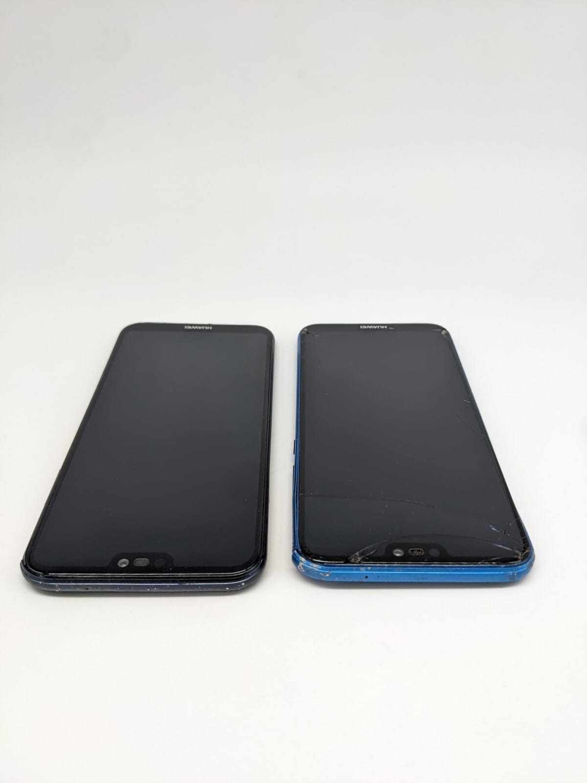2x Huawei P20 Lite Schwarz Blau Teilespender Ersatzteile | LÄDT/STARTET NICHT