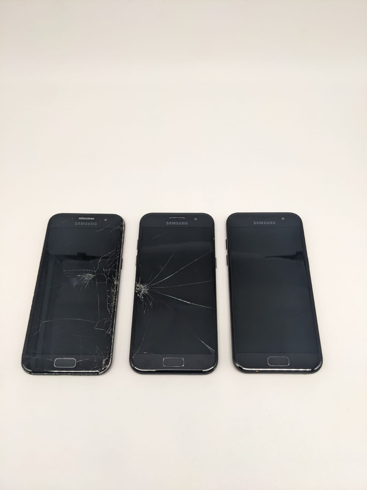3x Samsung Galaxy A3 2017 SM-A320FL Konvolut Sammlung Posten | DEFEKT
