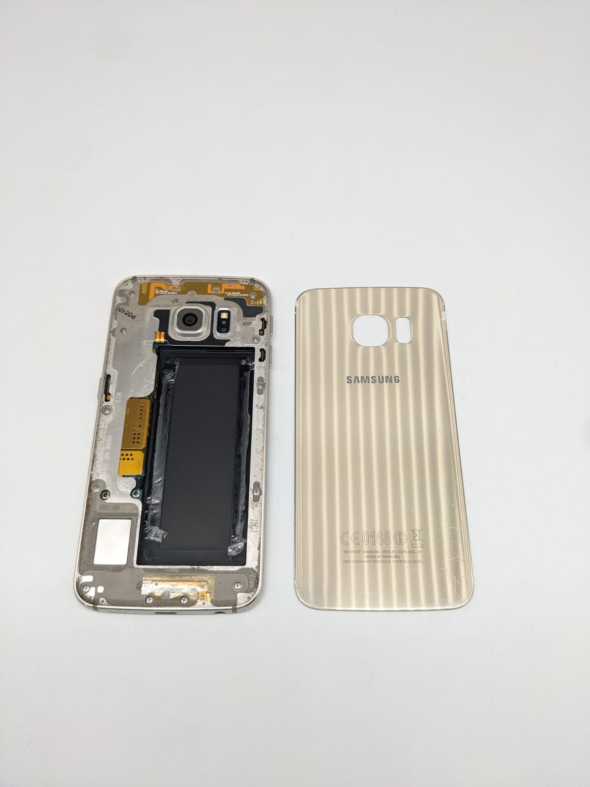Samsung Galaxy S6 Edge Gold SM-G925F | OHNE AKKU | UNGETESTET
